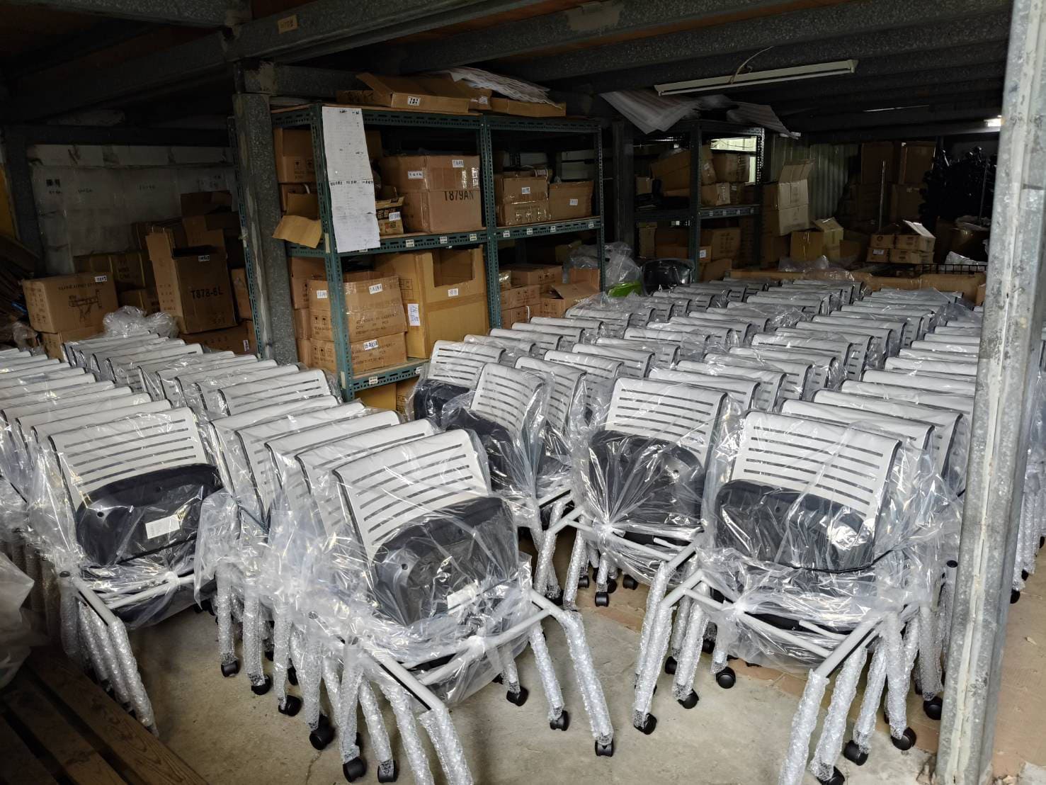 師傅送貨 102 張培訓椅