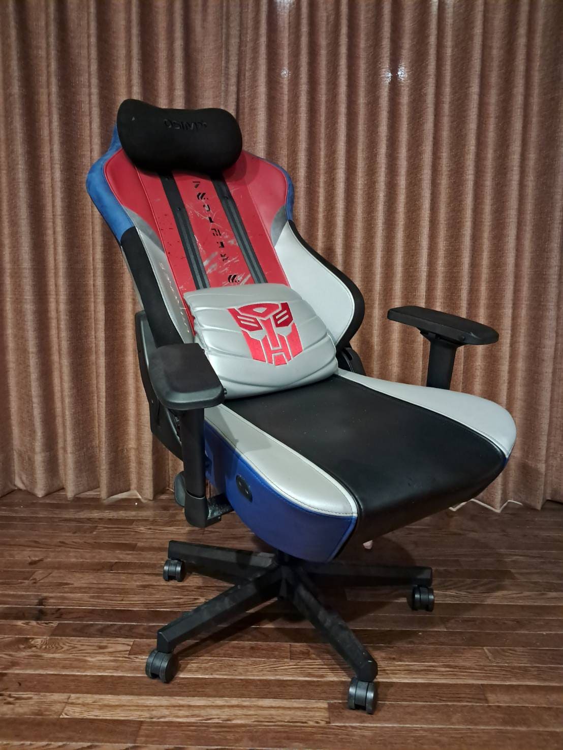 OSIM 電競椅V變形金剛限量款