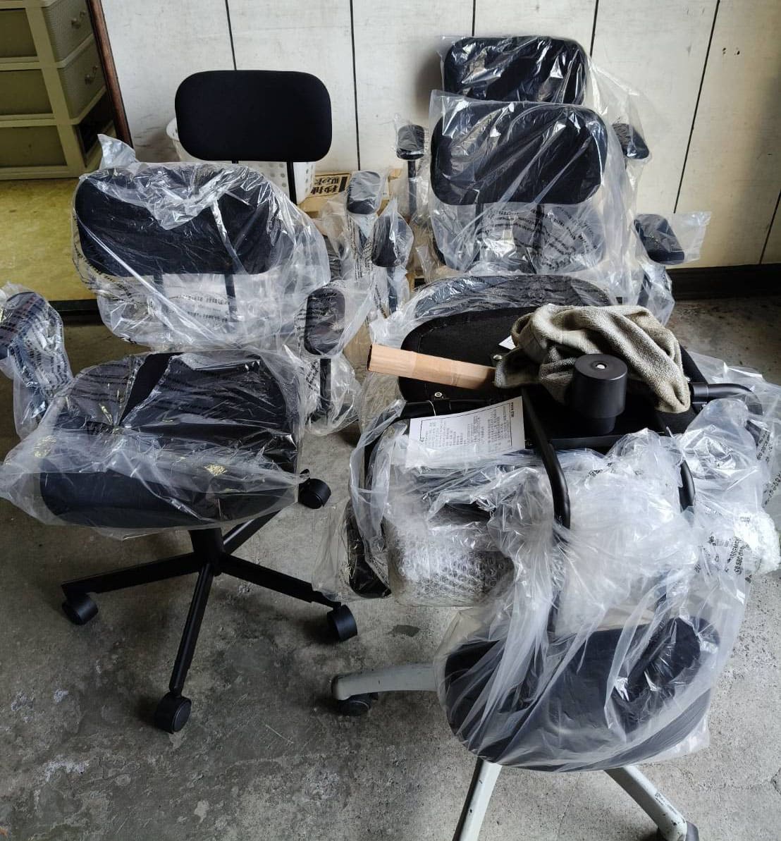 MUJI 工作椅太矮，台灣好椅幫助客戶解決問題