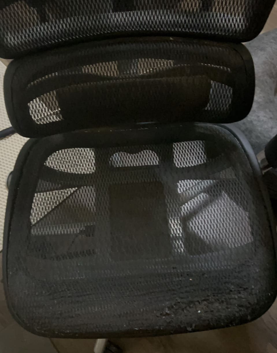 人體工學椅坐墊網布磨損，台灣好椅到府更換新坐墊