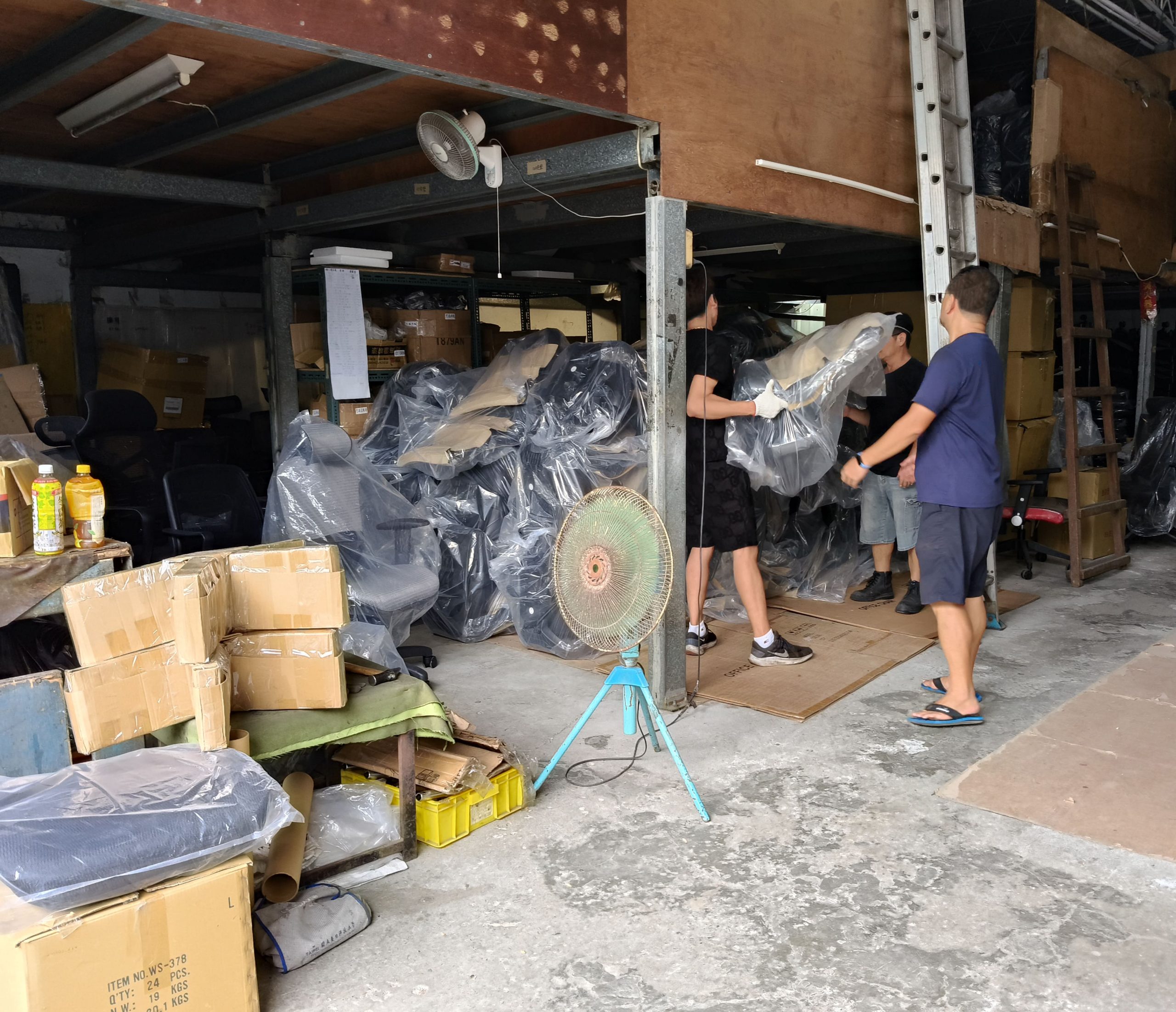 貿易公司購入高級辦公椅 24032