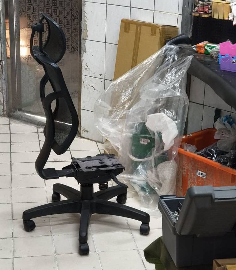 台灣好椅師傅現場更換人體工學椅坐墊