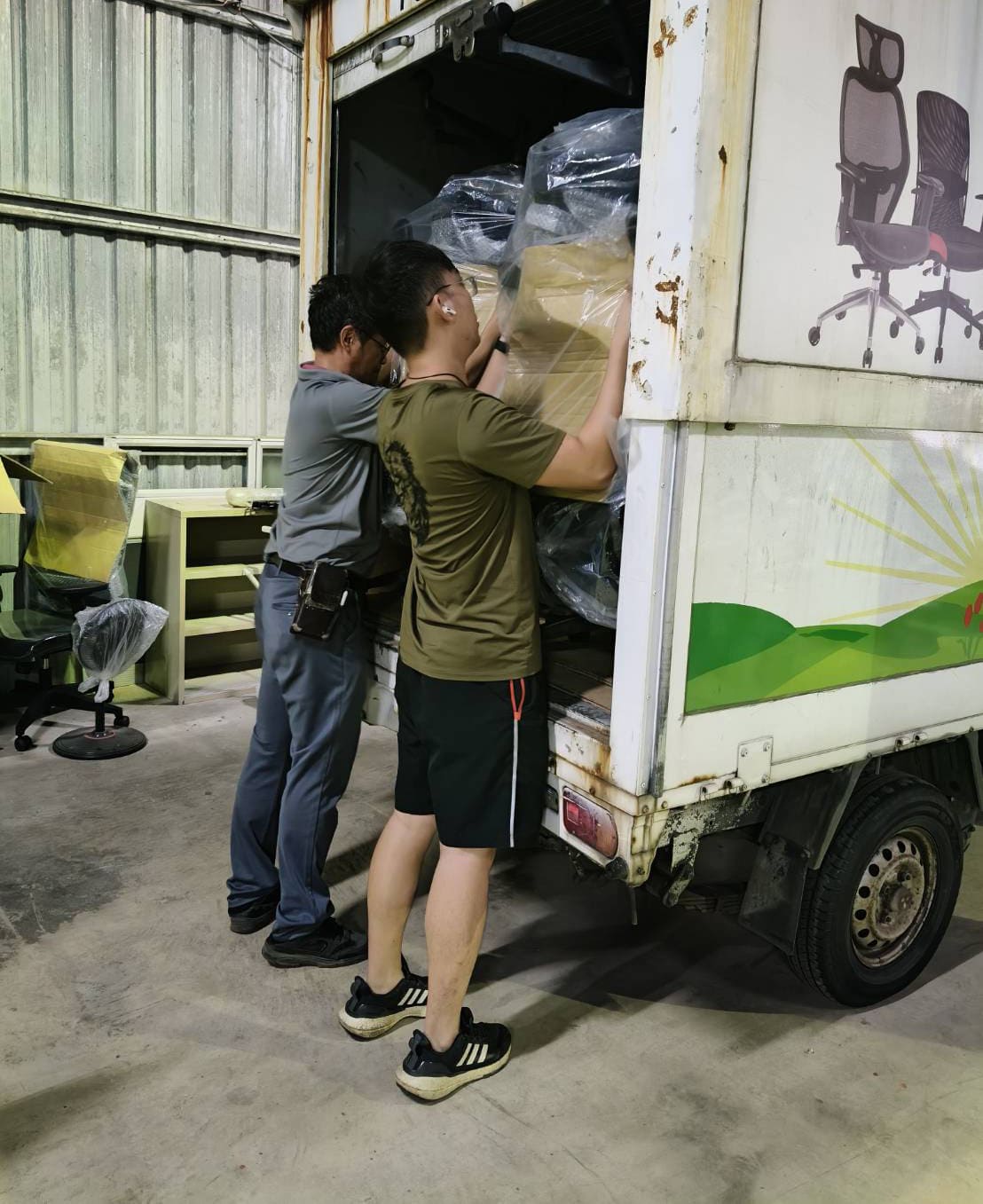 科技公司購入高級辦公椅 9012