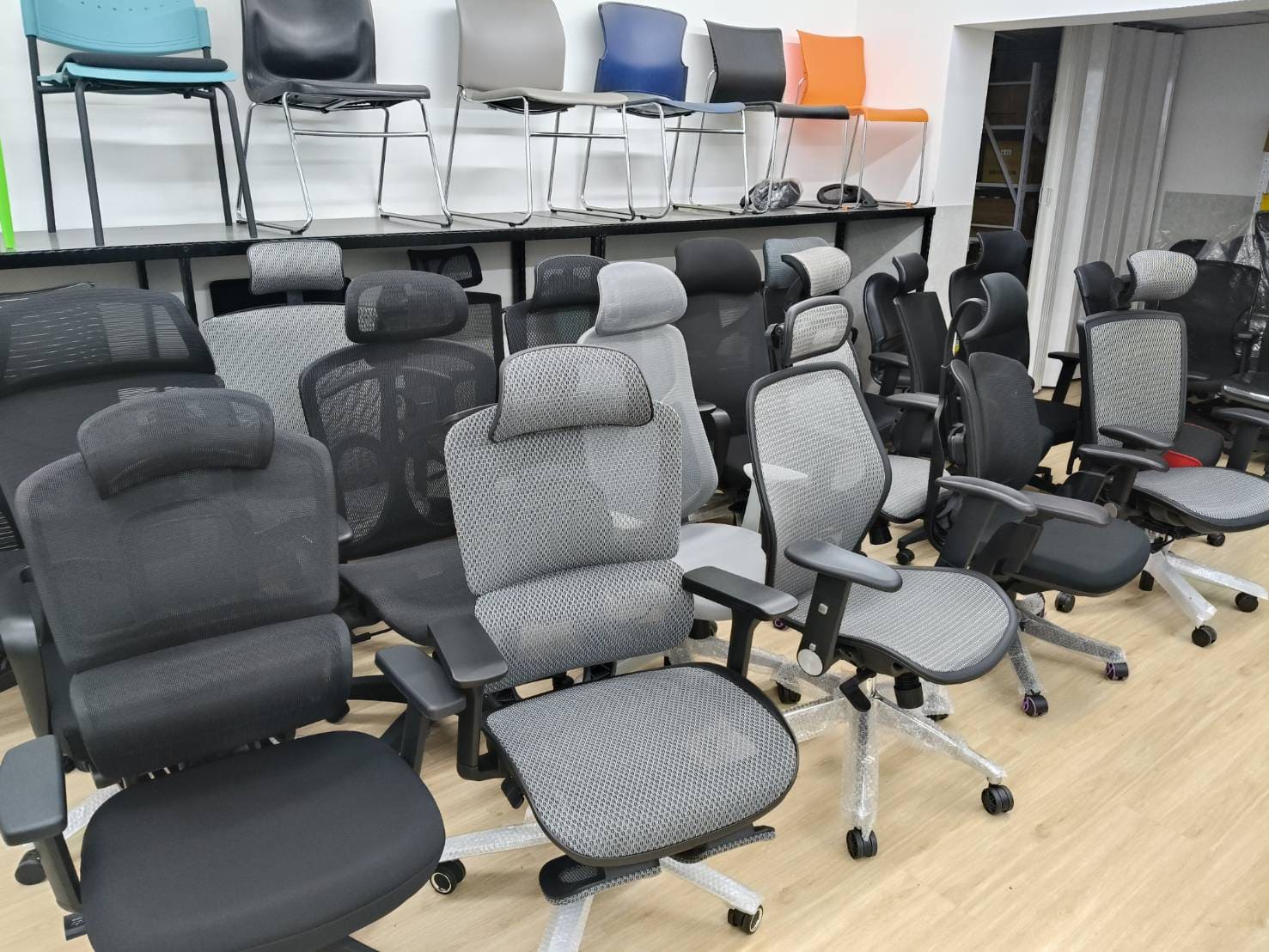 人體工學椅試坐