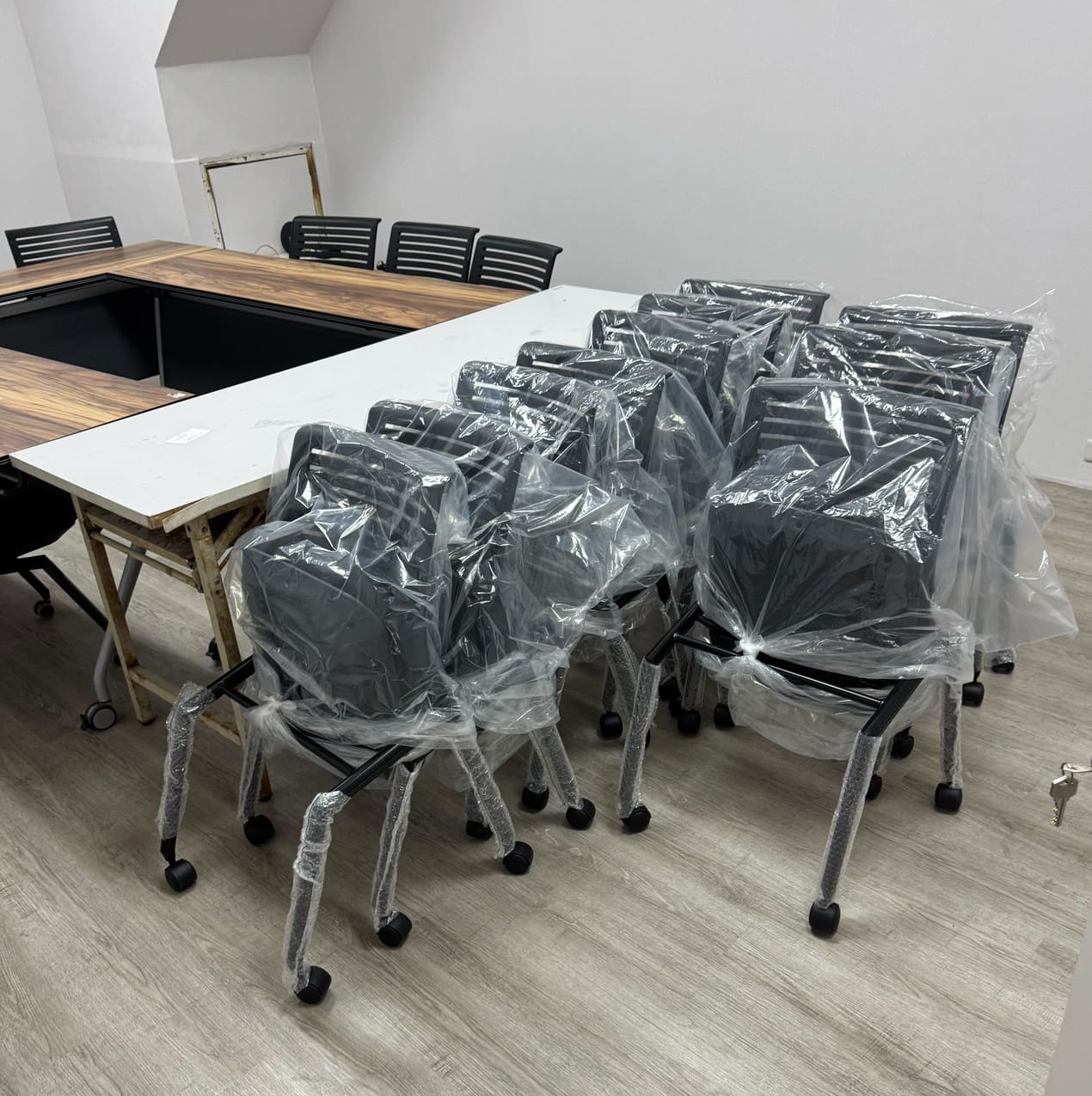 台灣好椅出貨 8001 翻折培訓椅｜培訓教室使用