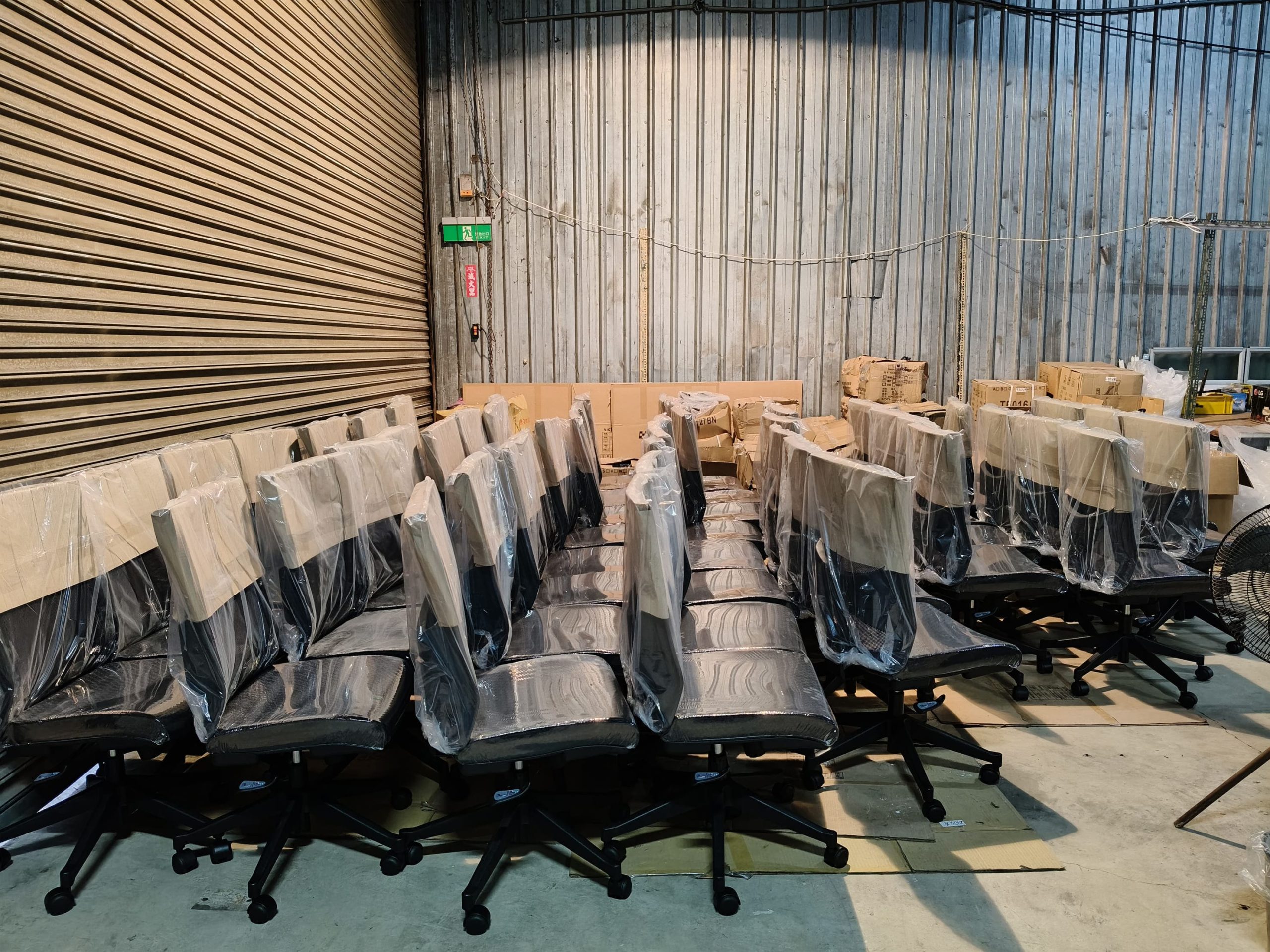 高級辦公椅 9012G出貨紀錄，台灣好椅一次交付60多張